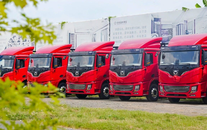 燃動(dòng)福建！百臺(tái)徐工新能源電動(dòng)牽引車交付