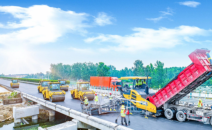 江蘇高速上演徐工成套道路機(jī)械大片！
