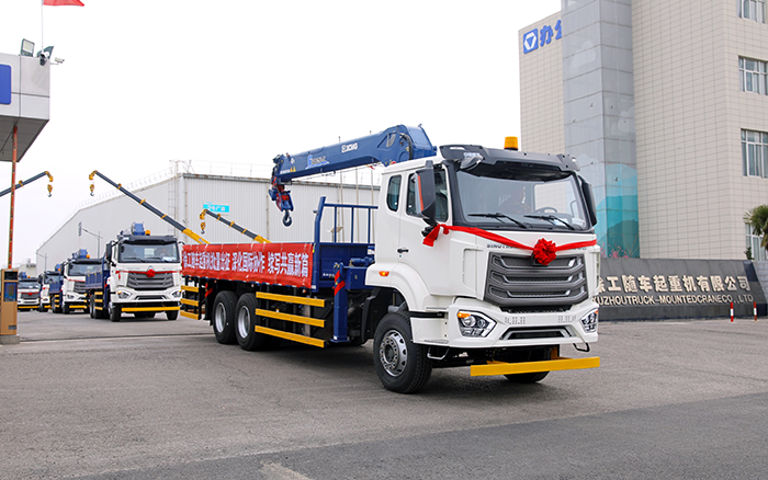 徐工SQS250隨車起重機(jī)批量發(fā)車，助力 “一帶一路” 沿線基建騰飛